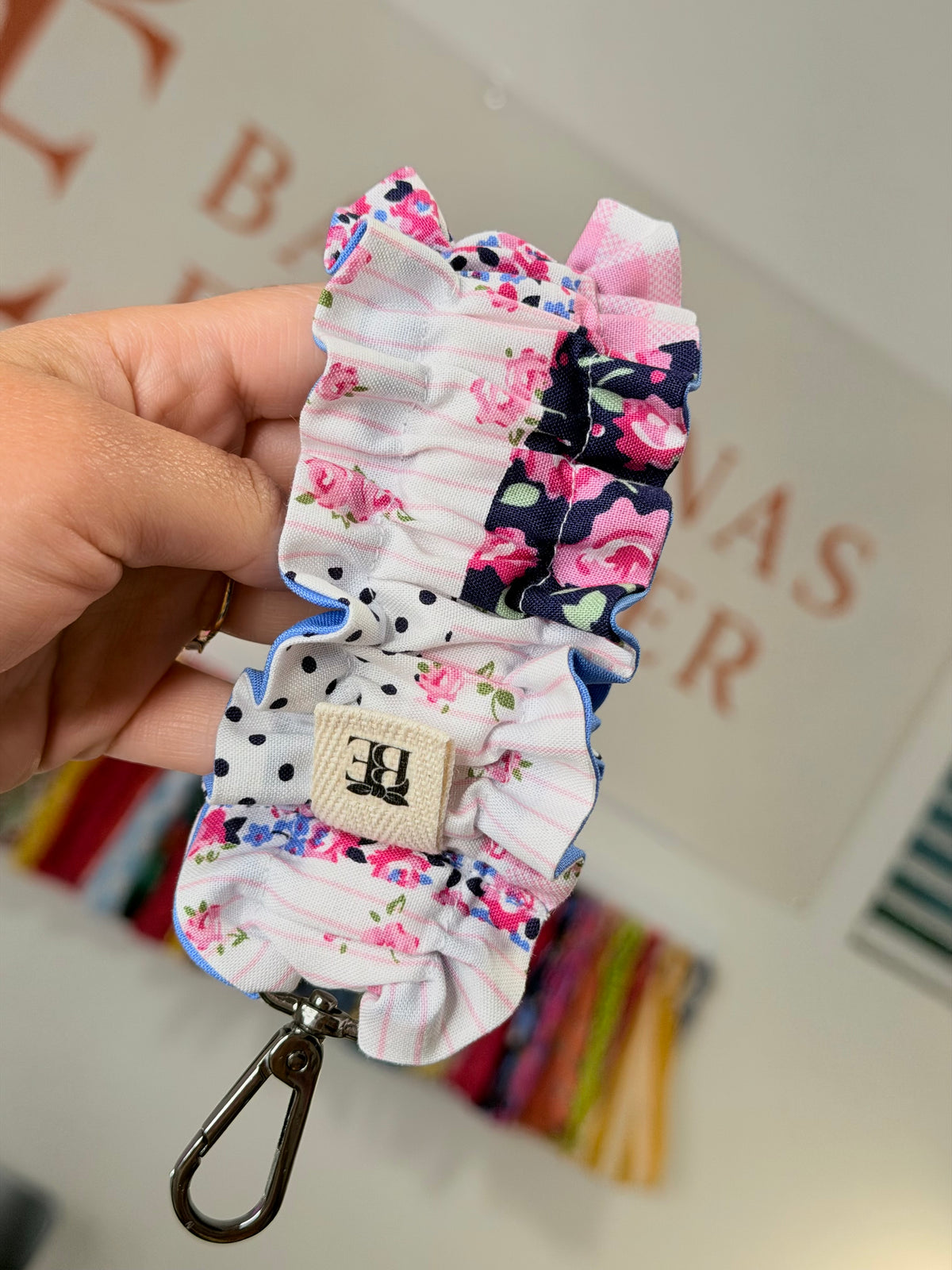 Key Charm Scrunchie Ancho