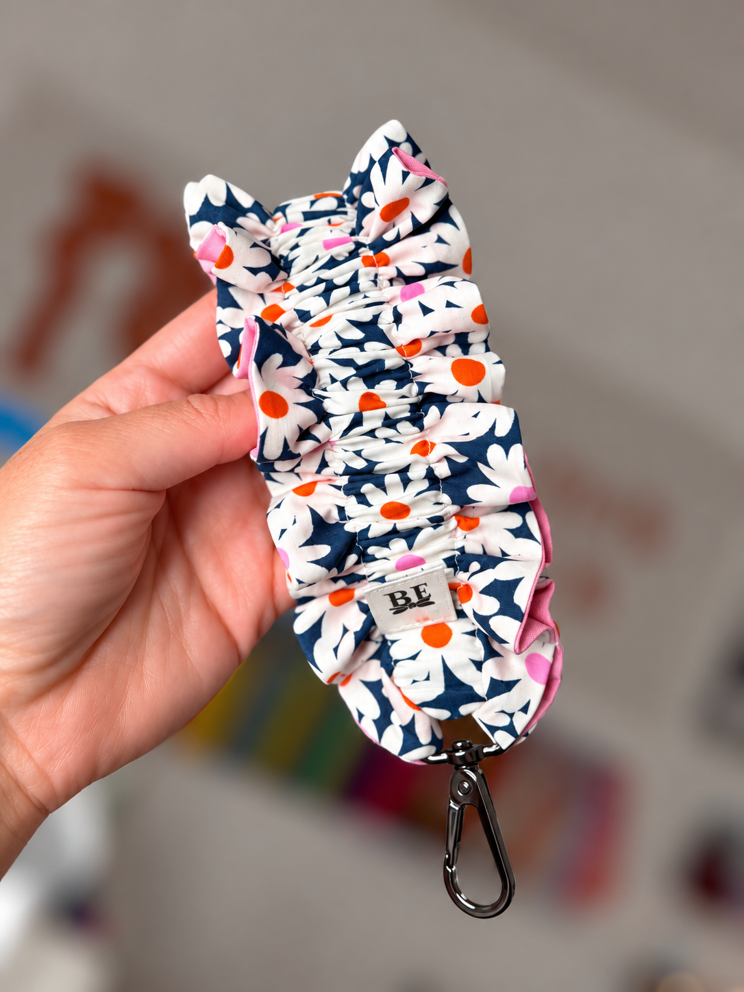 Key Charm Scrunchie Ancho