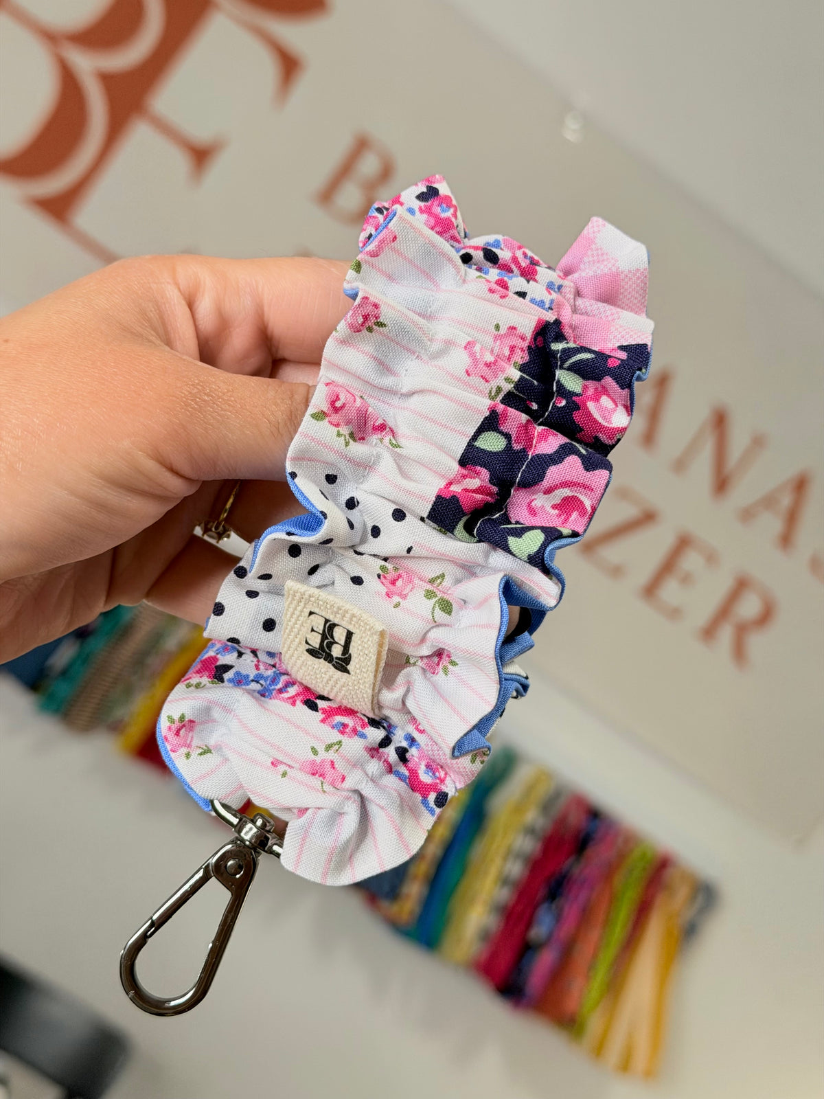 Key Charm Scrunchie Ancho