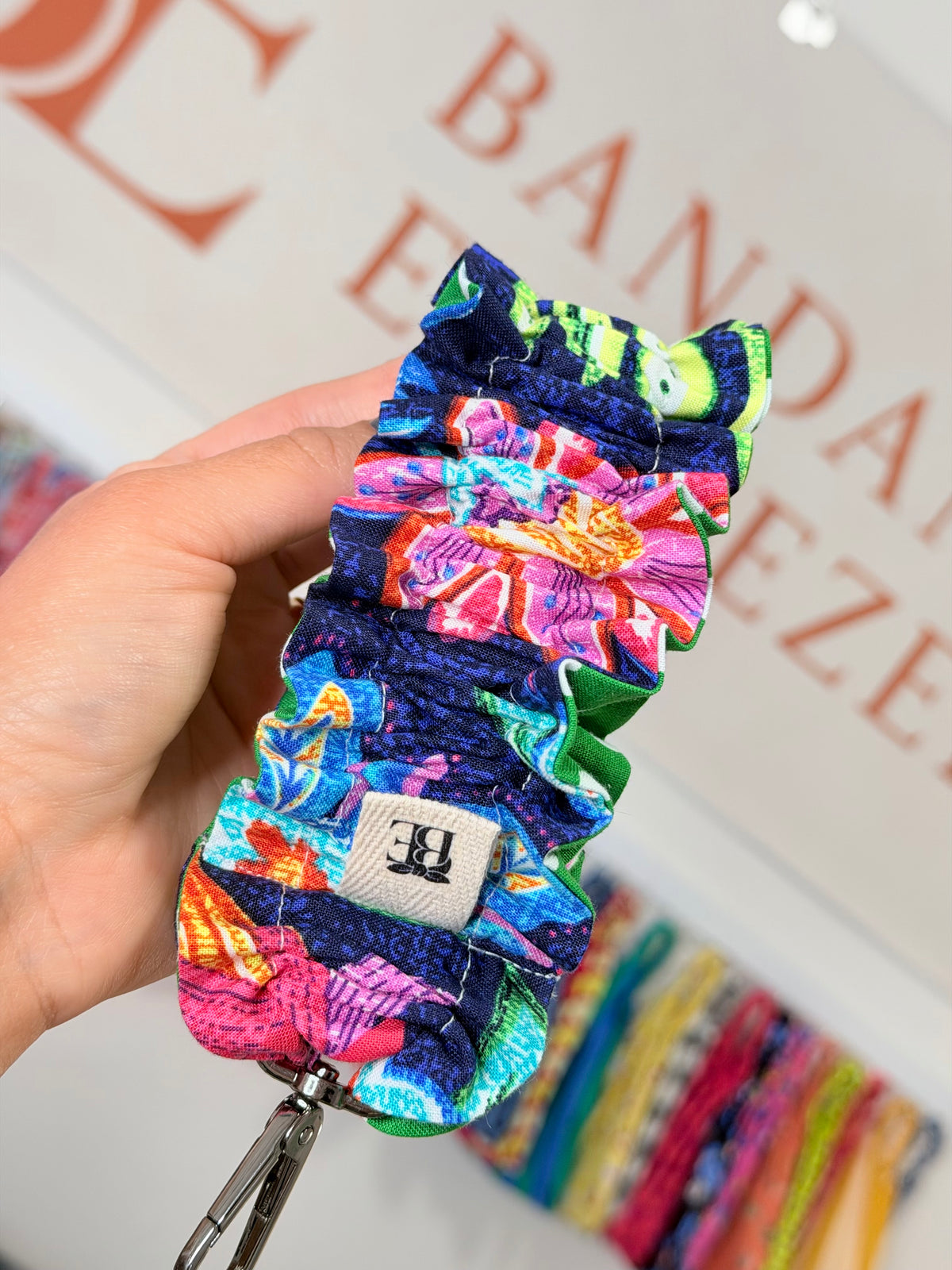 Key Charm Scrunchie Ancho