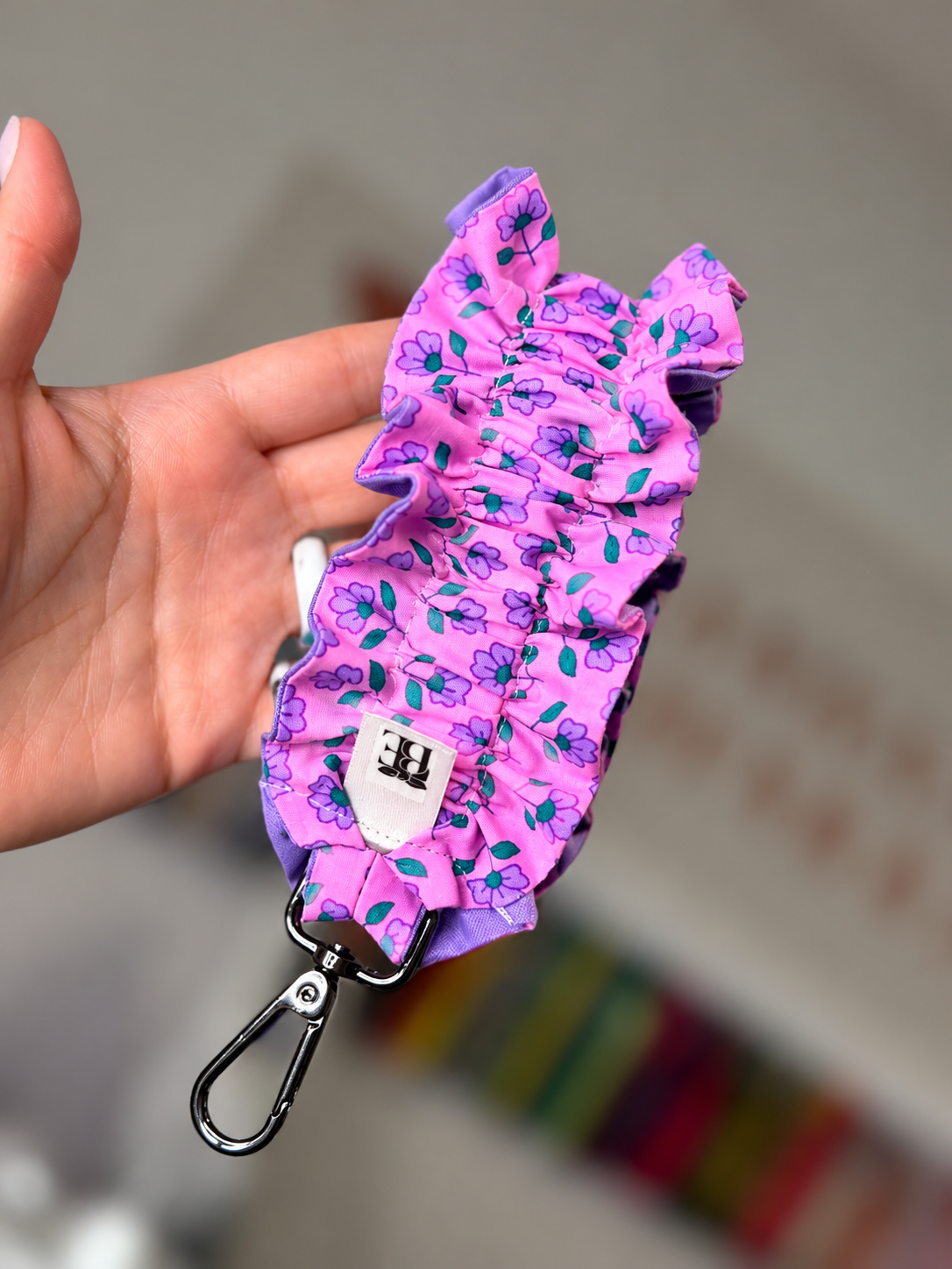 Key Charm Scrunchie Ancho