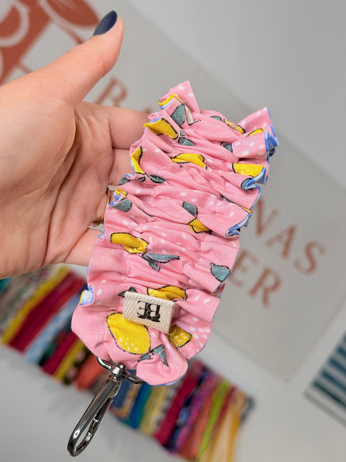 Key Charm Scrunchie Ancho